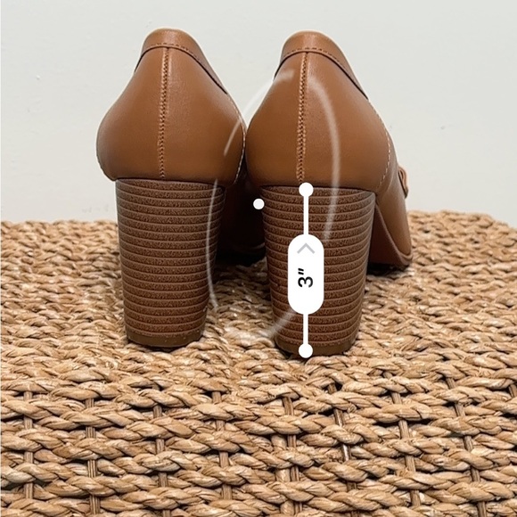 Jones New York Cyri Heeled Loafer Pumps | Women’s 9M Tan Block Heel Chain Detail - Picture 6 of 12